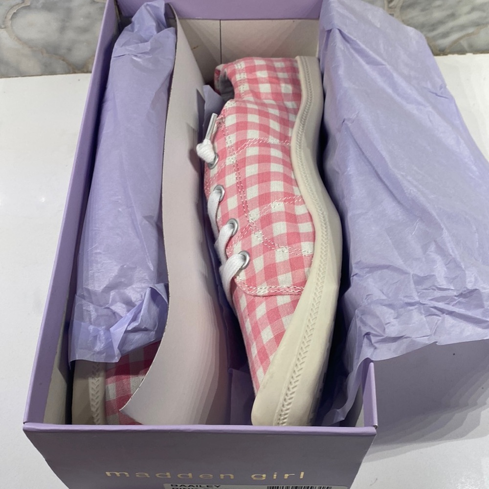 Baailey Pink Gingham sneaker